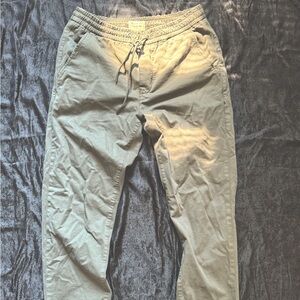 Marine Layer Men's Saturday Slim Straight Twill pant.